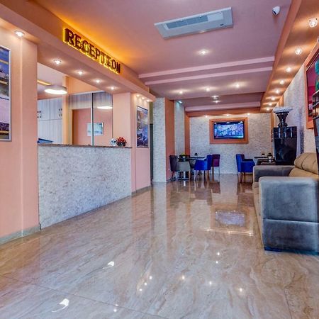 Adriatik Lux Apartments Будва Екстер'єр фото
