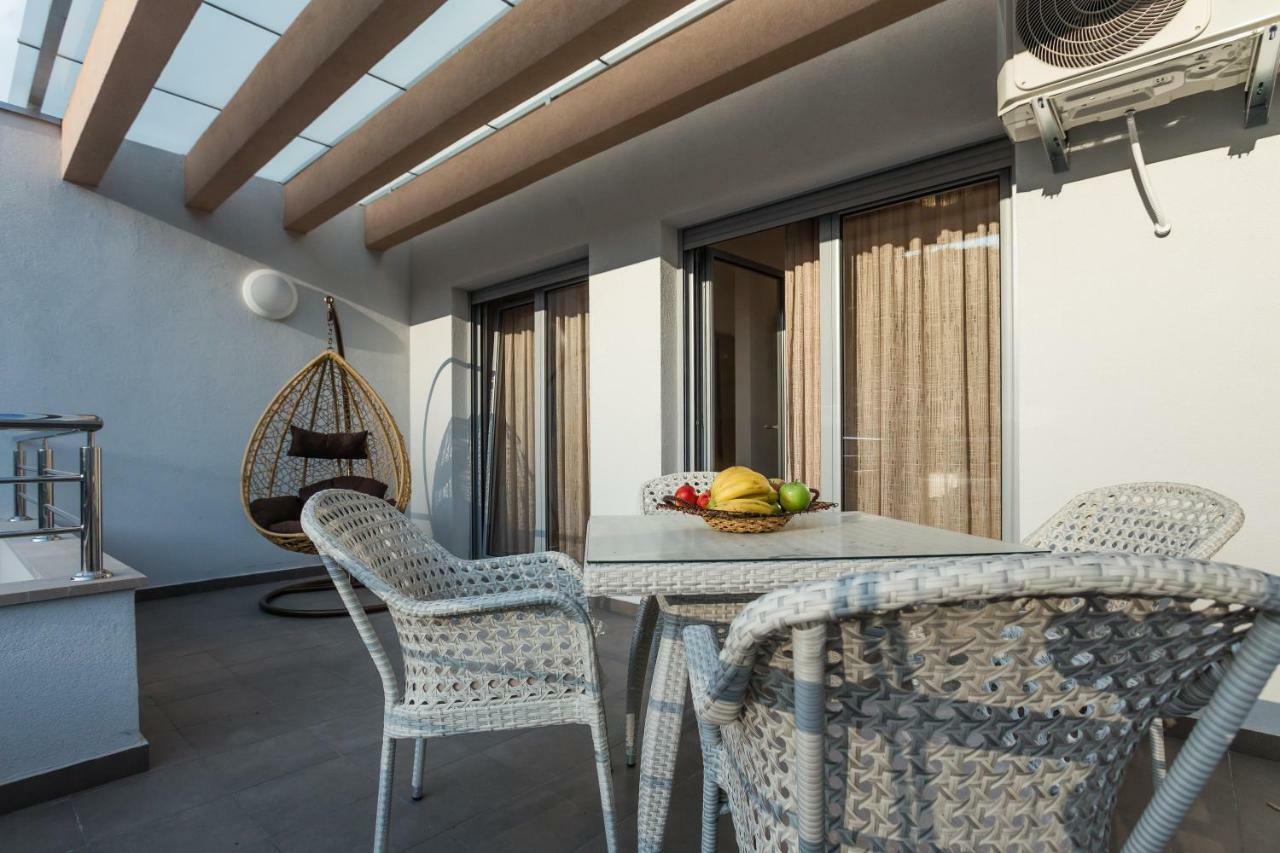 Adriatik Lux Apartments Будва Екстер'єр фото