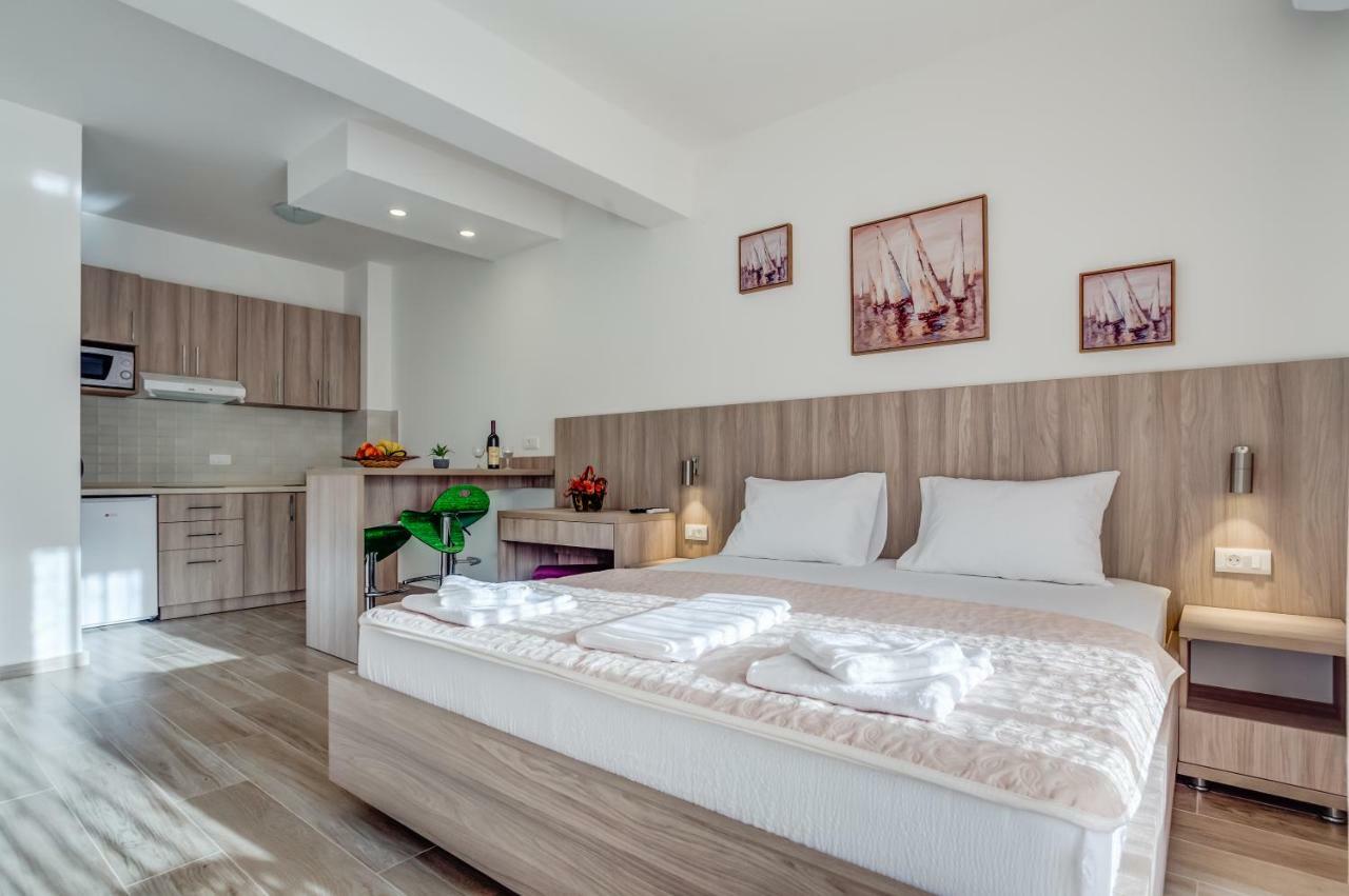 Adriatik Lux Apartments Будва Екстер'єр фото