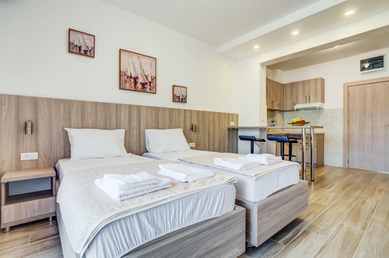 Adriatik Lux Apartments Будва Екстер'єр фото