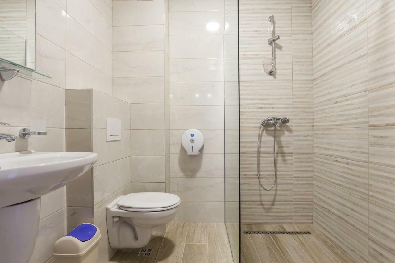 Adriatik Lux Apartments Будва Екстер'єр фото