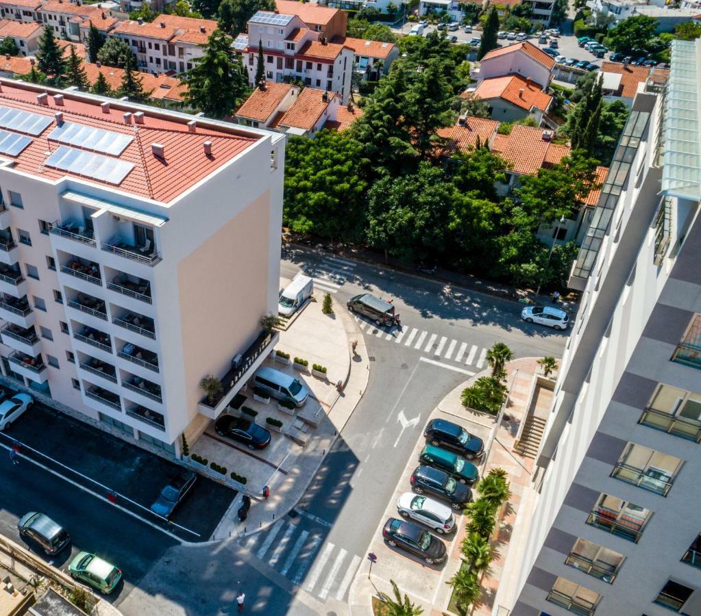 Adriatik Lux Apartments Будва Екстер'єр фото