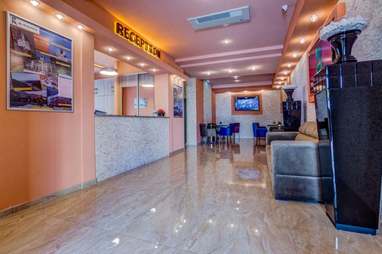 Adriatik Lux Apartments Будва Екстер'єр фото