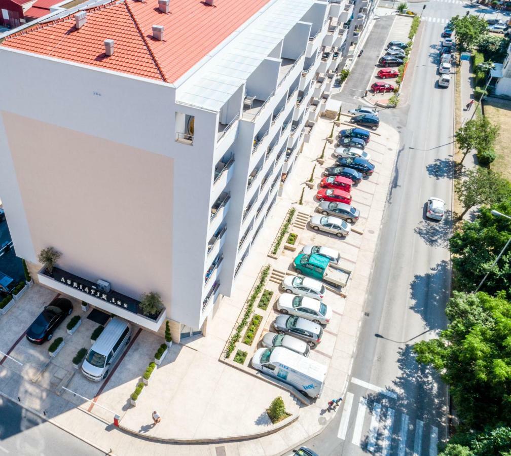 Adriatik Lux Apartments Будва Екстер'єр фото
